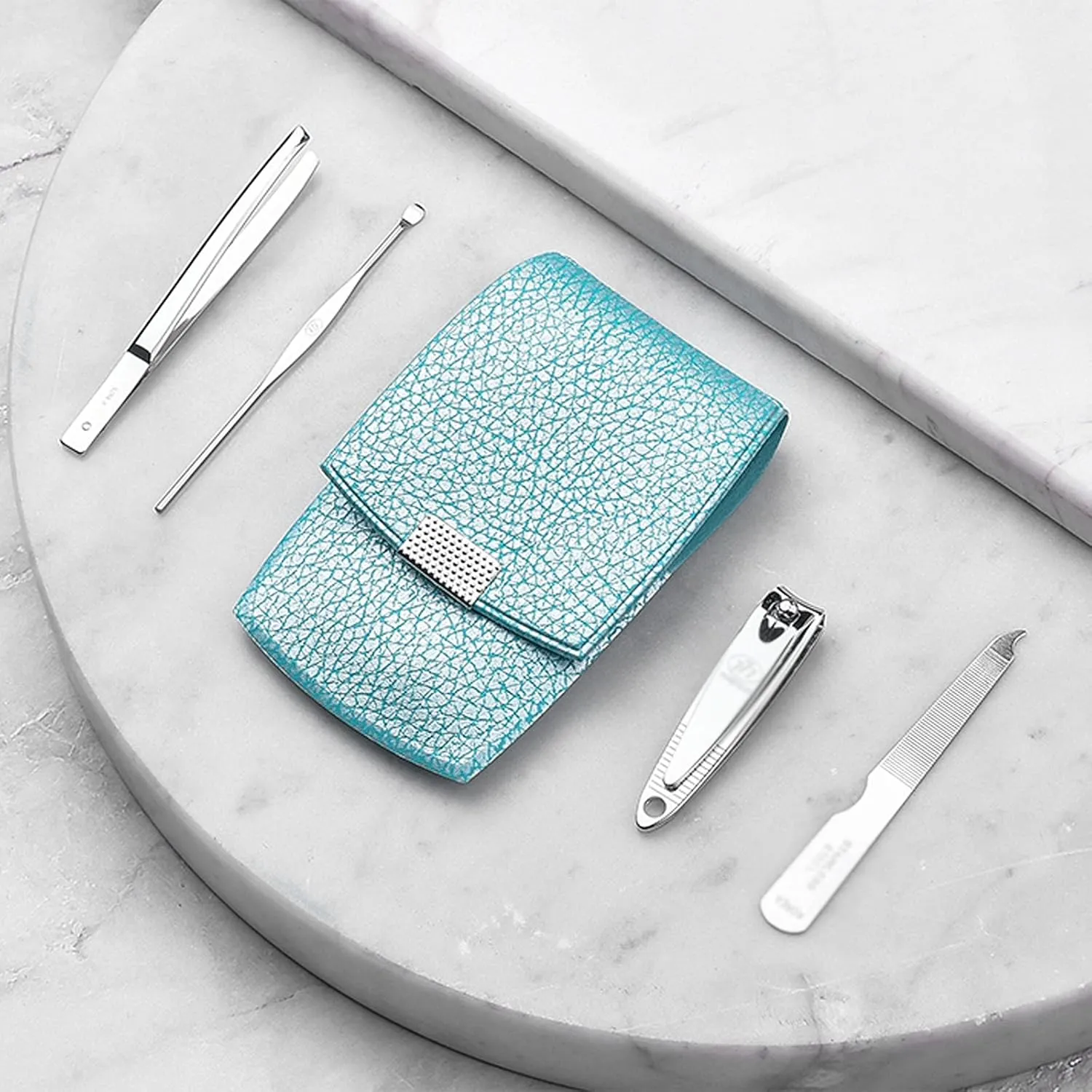 Nail Clippers Set Portable Nail Clippers Mini Manicure Set Nail Clipper Set 4 in 1 Stainless Steel Professional Grooming Kit with Tweezers Ear Pick Best Gift Choice Pedicure Tools for Feet ( Color : B