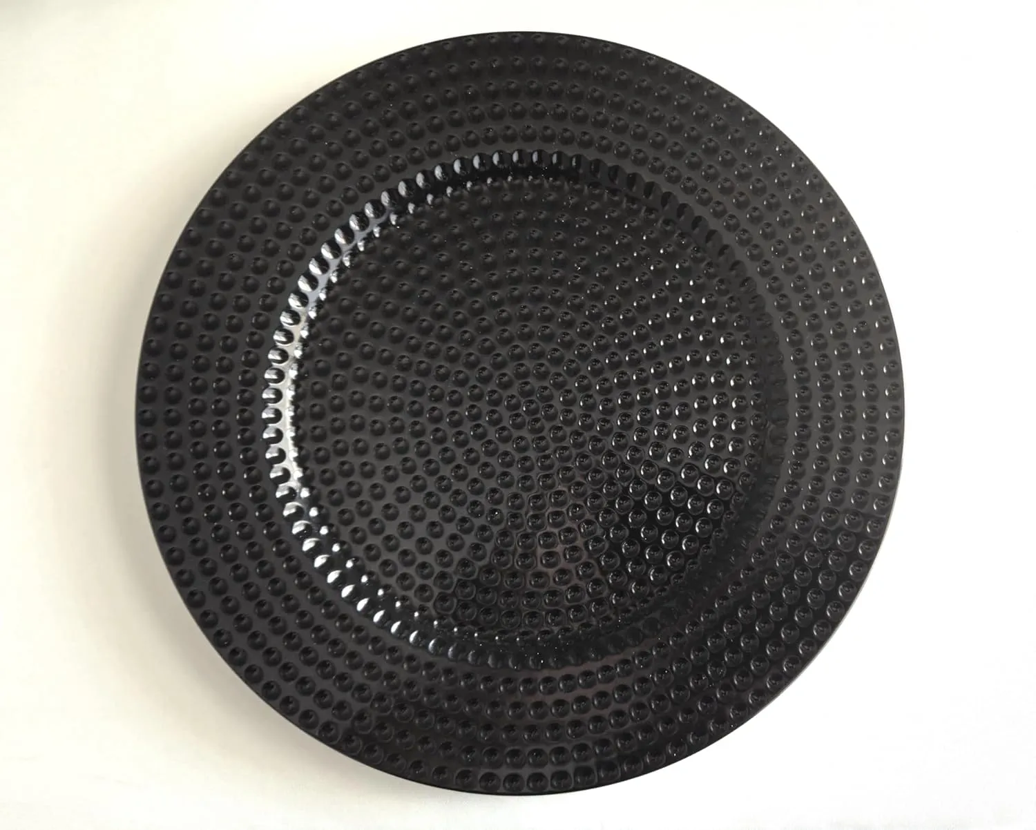 " OCCASIONS " 40 pcs Round 13'' Round Acrylic Plastic Wedding Chargers, Dinner Party Decoration Charger Plates (Hammered Black)